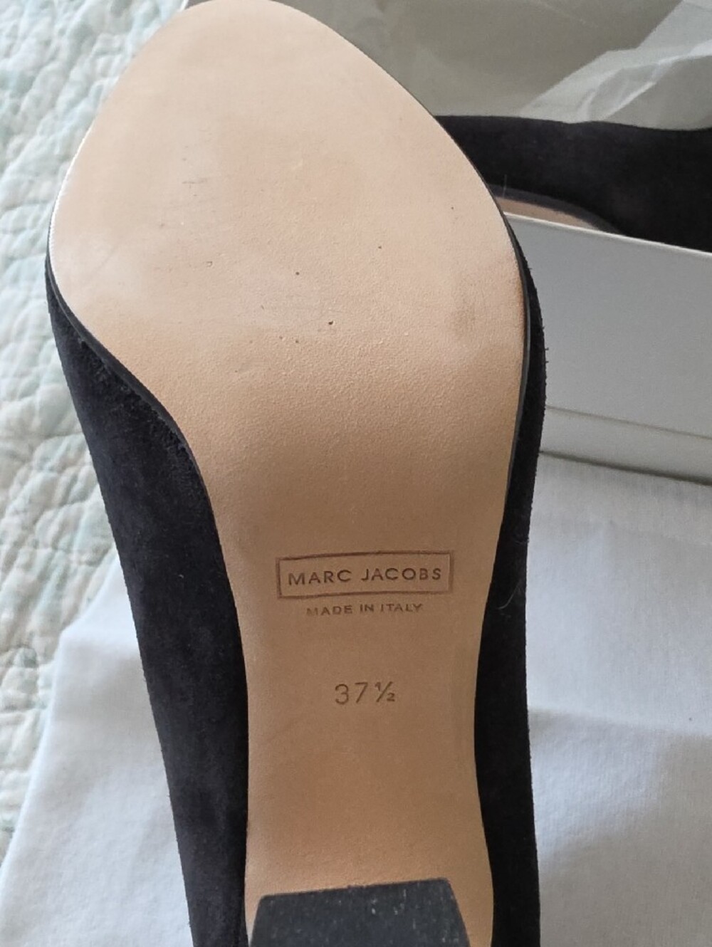 Marc Jacobs Black Suede Lace-Up Mid Heel Pump - Picture 3 of 3